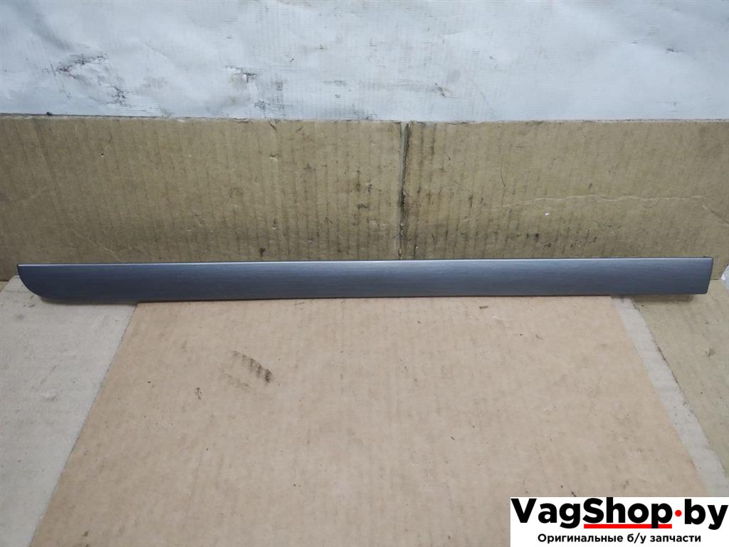 накладка на торпедо (консоль) Volkswagen Touran 2 2013, 1.6 л., TDi, CAY, дизель, МКПП, черный, минивэн, передний привод, 1T1858415B - фото №1