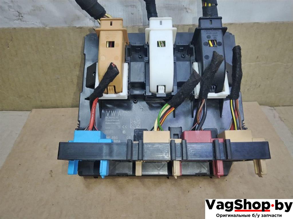 Блок управления BCM (Body Control Module) Volkswagen Touran 2 2013, 1.6 л., TDi, CAY, дизель, МКПП, черный, минивэн, передний привод, 5K0937086Q - фото №1