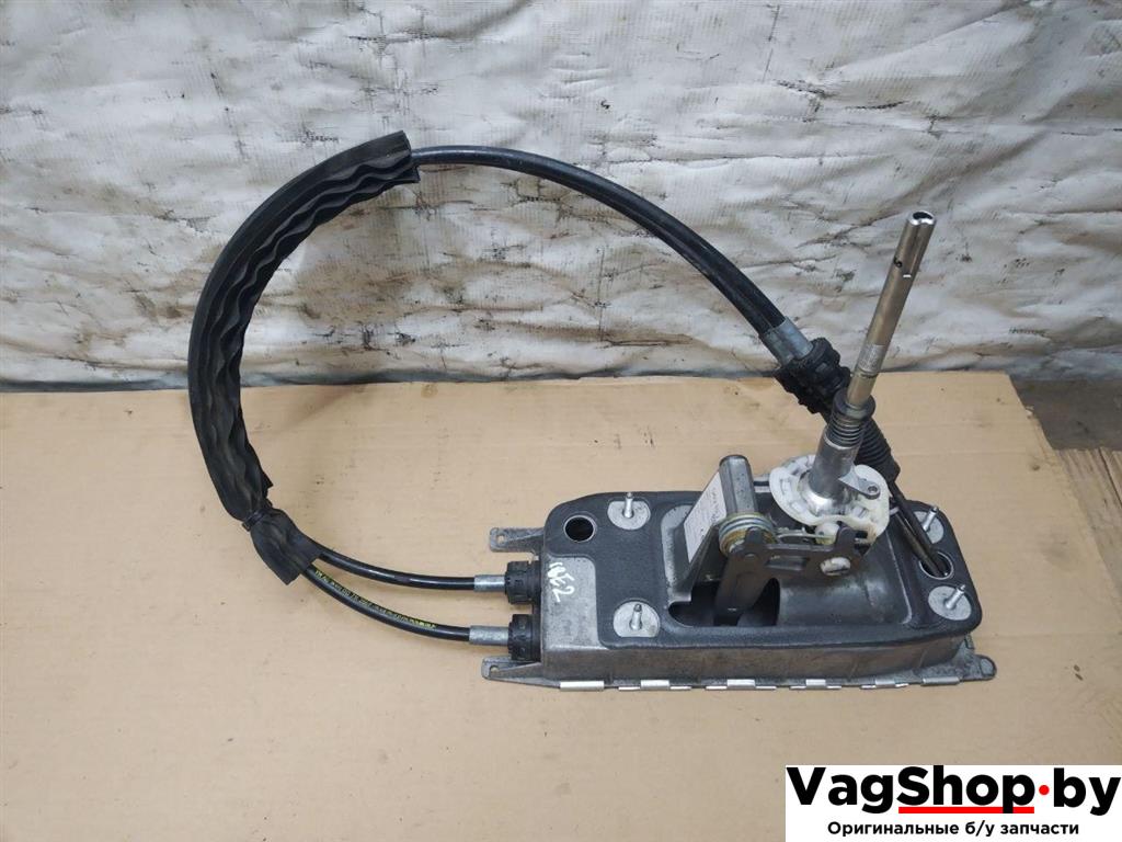 кулиса Volkswagen Touran 2 2013, 1.6 л., TDi, CAY, дизель, МКПП, черный, минивэн, передний привод, 1T0711049BD, 1T0711265AF, 1T0711266P - фото №1