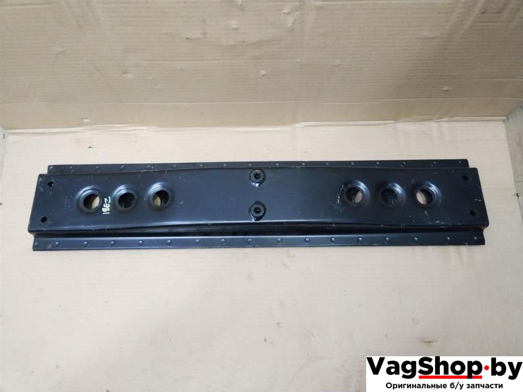 кронштейн (крепление) Volkswagen Touran 2 2013, 1.6 л., TDi, CAY, дизель, МКПП, черный, минивэн, передний привод, 1T0813625 - фото №1