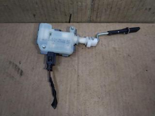 активатор замка крышки топливного бака Volkswagen Touran 2 2013, 1.6 л., TDi, CAY, дизель, МКПП, черный, минивэн, передний привод, 1T0810773B