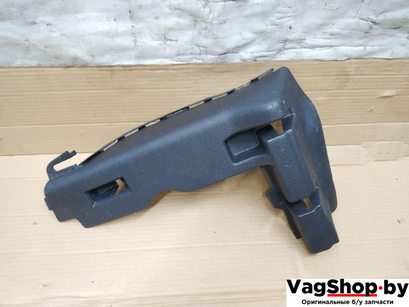 пластик Volkswagen Touran 2 2013, 1.6 л., TDi, CAY, дизель, МКПП, черный, минивэн, передний привод, 1T0857565F - фото №1