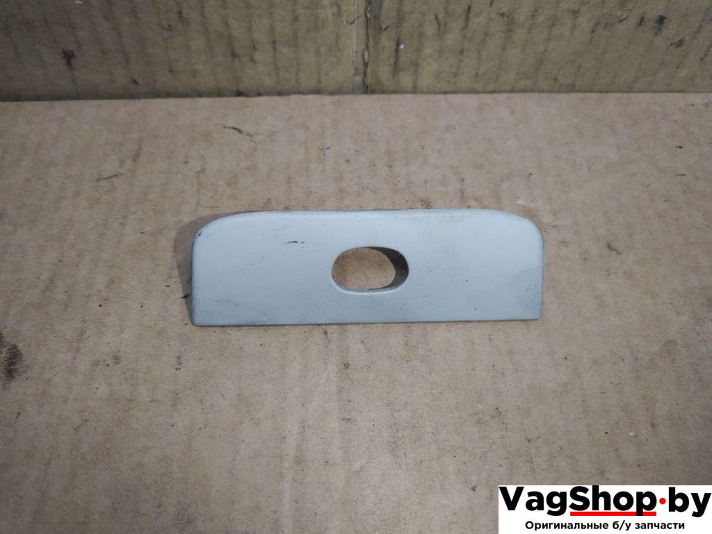 накладка декоративная Volkswagen Touran 2 2013, 1.6 л., TDi, CAY, дизель, МКПП, черный, минивэн, передний привод, 1T0857304D - фото №1