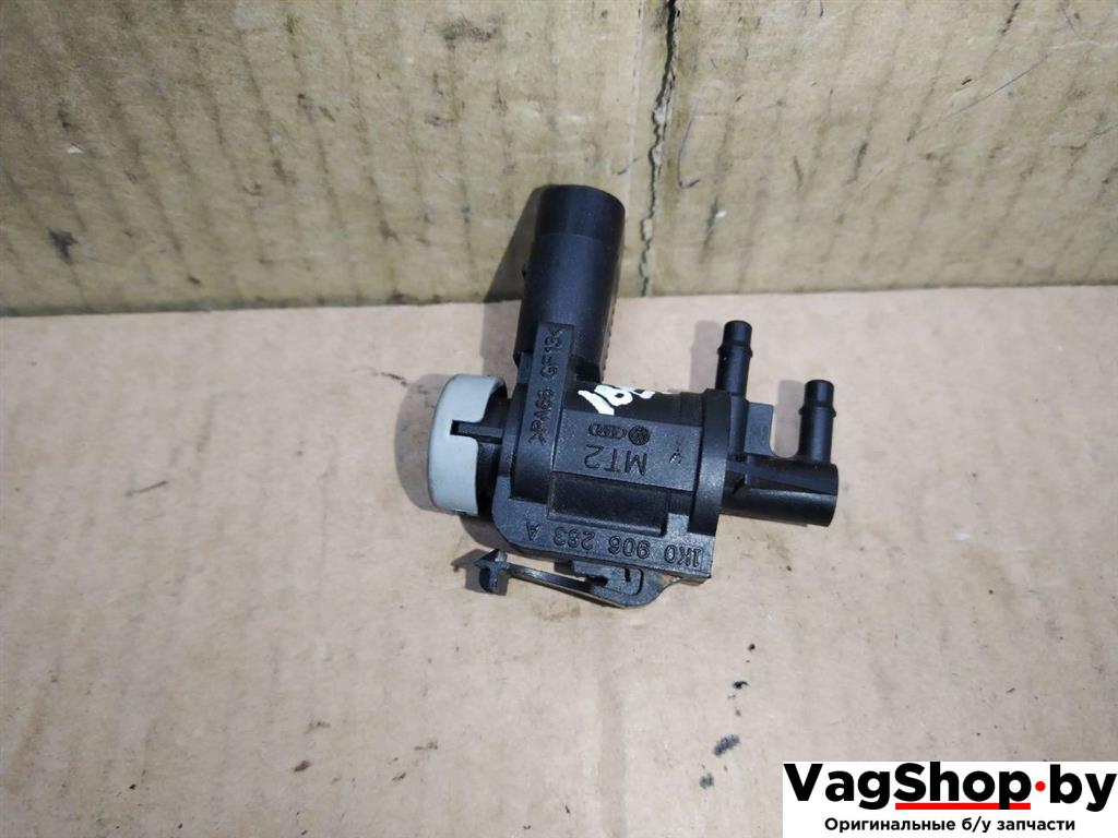 электромагнитный клапан Volkswagen Touran 2 2013, 1.6 л., TDi, CAY, дизель, МКПП, черный, минивэн, передний привод, 1K0906283A - фото №1