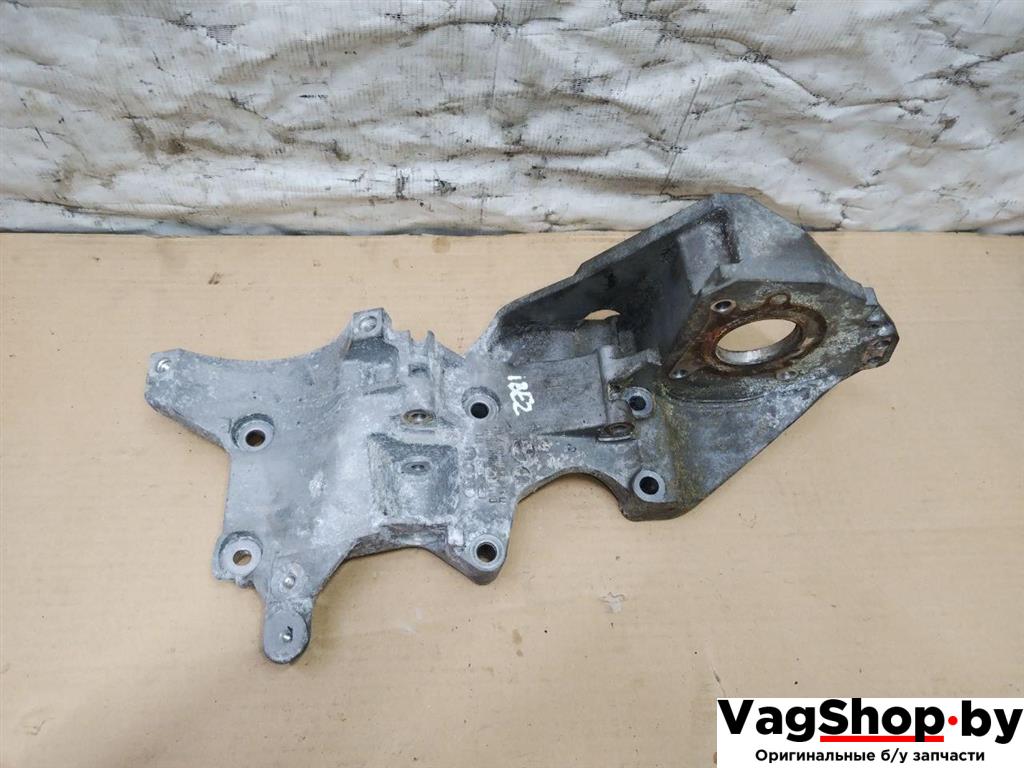 кронштейн двигателя Volkswagen Touran 2 2013, 1.6 л., TDi, CAY, дизель, МКПП, черный, минивэн, передний привод, 03L903143Q - фото №1