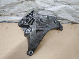 кронштейн двигателя Volkswagen Touran 2 2013, 1.6 л., TDi, CAY, дизель, МКПП, черный, минивэн, передний привод, 03L199207