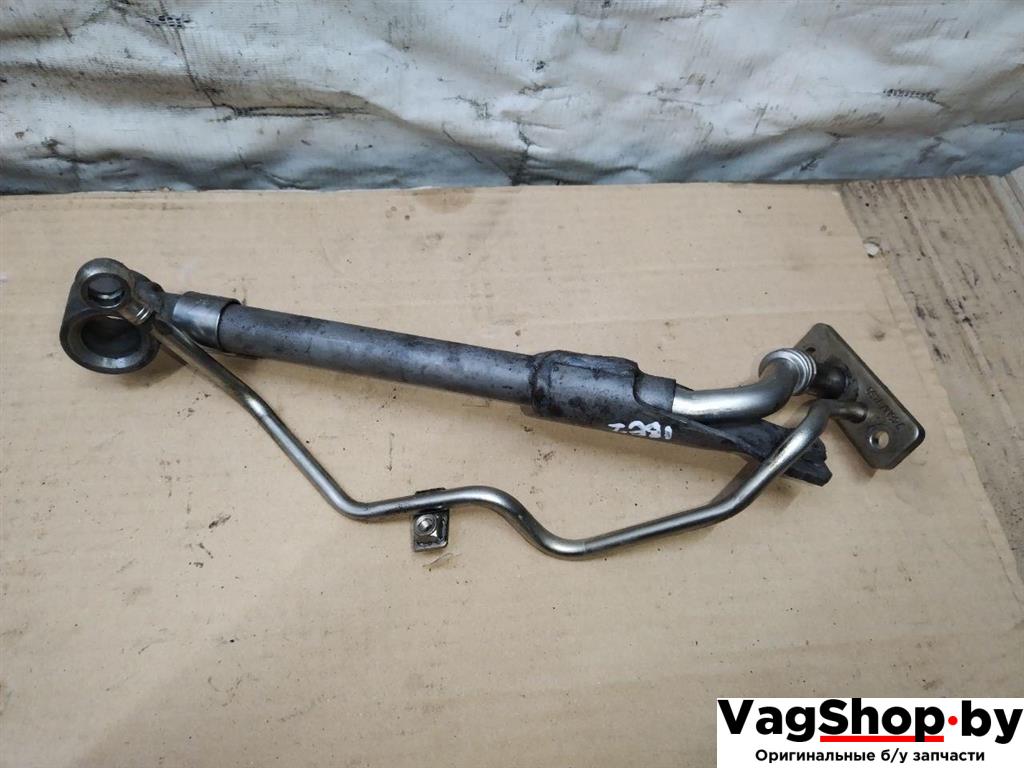 масляная трубка турбины Volkswagen Touran 2 2013, 1.6 л., TDi, CAY, дизель, МКПП, черный, минивэн, передний привод, 03L145736M, 03L145535D - фото №1