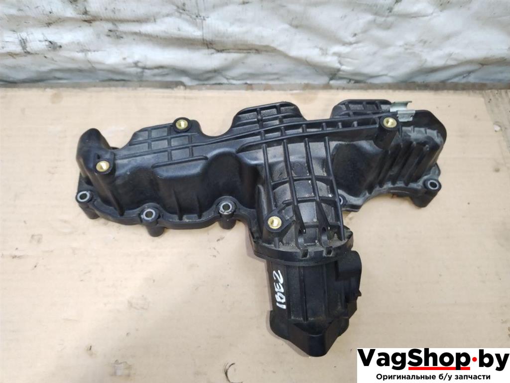 коллектор впускной Volkswagen Touran 2 2013, 1.6 л., TDi, CAY, дизель, МКПП, черный, минивэн, передний привод, 03L129711AL - фото №1