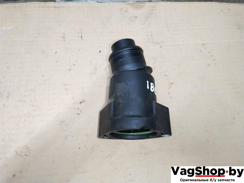 патрубок турбины Volkswagen Touran 2 2013, 1.6 л., TDi, CAY, дизель, МКПП, черный, минивэн, передний привод, 03L131111J - фото №1