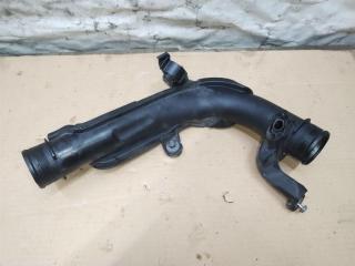 патрубок интеркулера Volkswagen Touran 2 2013, 1.6 л., TDi, CAY, дизель, МКПП, черный, минивэн, передний привод, 1K0145770AE