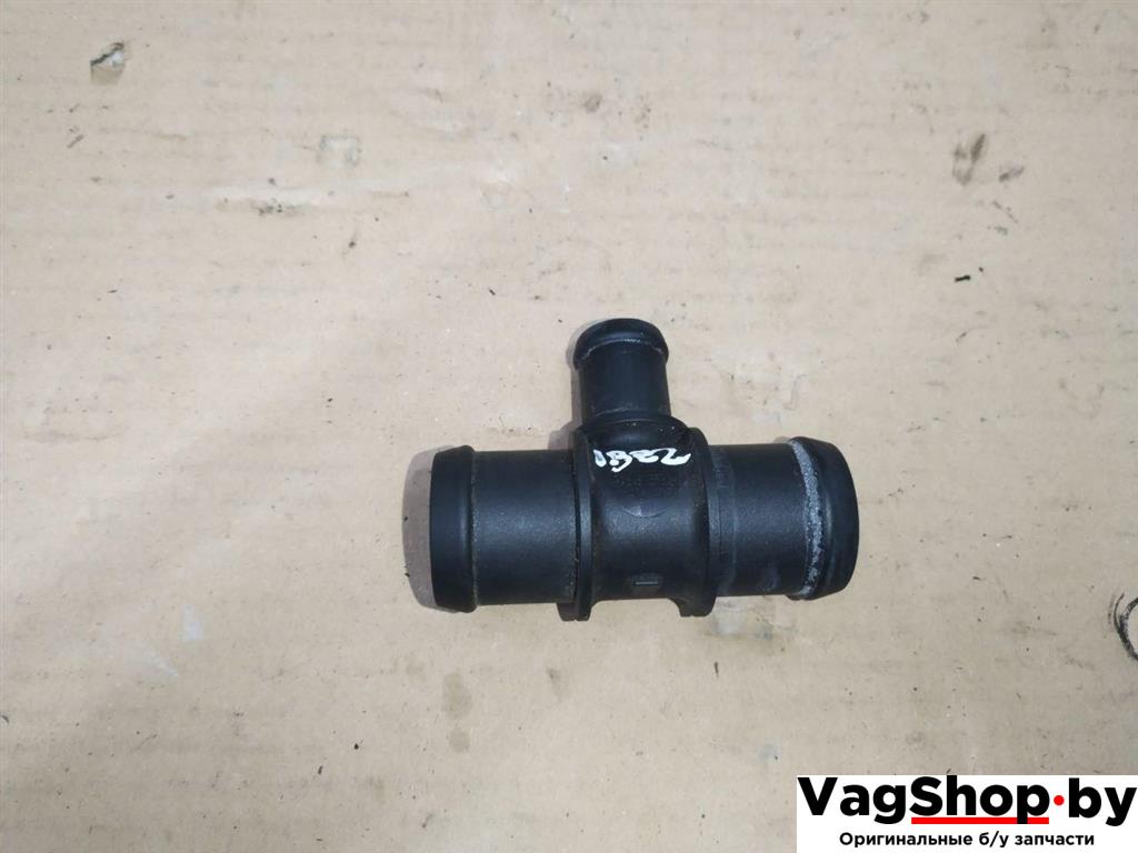 фланец (тройник) системы охлаждения Volkswagen Touran 2 2013, 1.6 л., TDi, CAY, дизель, МКПП, черный, минивэн, передний привод, N906929 - фото №1