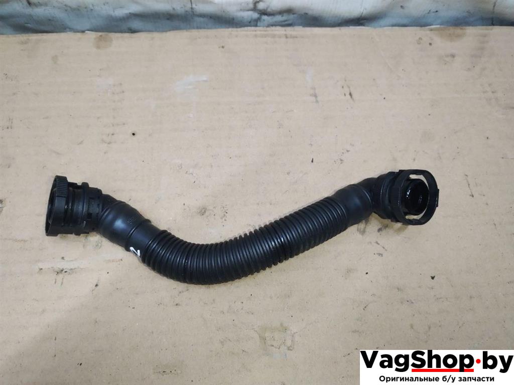 патрубок вентиляции картера Volkswagen Touran 2 2013, 1.6 л., TDi, CAY, дизель, МКПП, черный, минивэн, передний привод, 03L103493AE - фото №1
