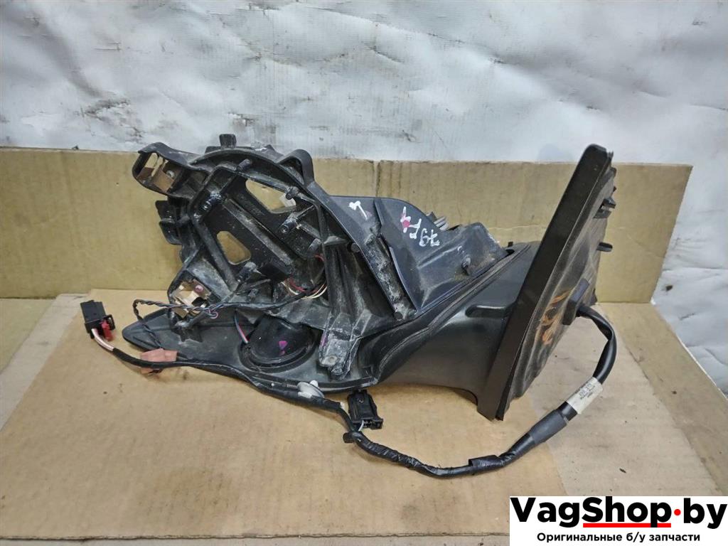 Крепление зеркала наружного левого Audi Q7 4L 2008, 3.6 л., FSI, BHK, бензин, АКПП, черный, внедорожник 5 дв., полный привод - фото №1