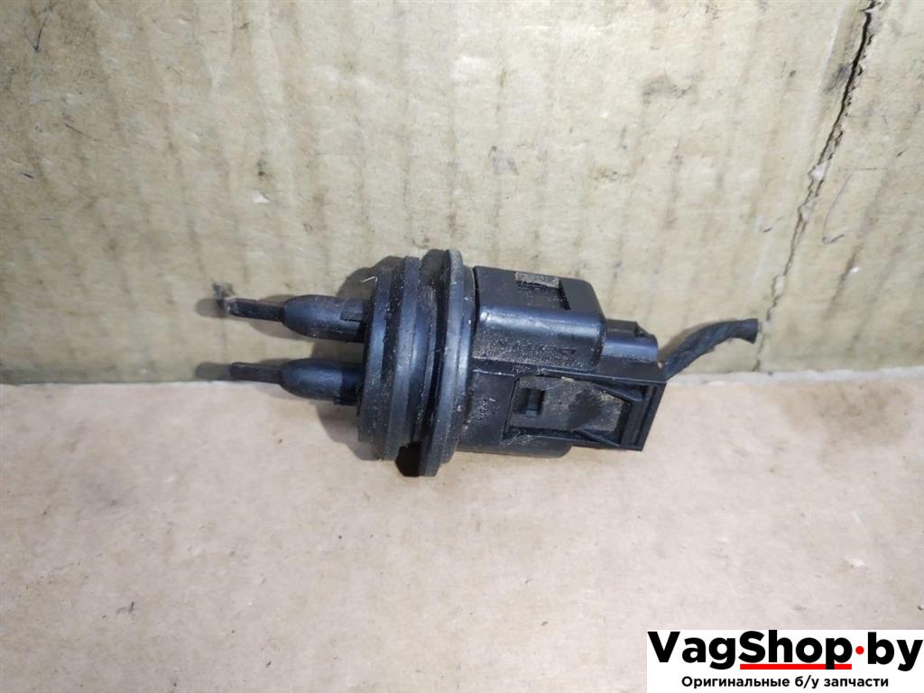 датчик уровня омывающей жидкости Audi A6 4G/C7 2012, 2.0 л., TDi, CGL, дизель, АКПП, серый, универсал, передний привод, 7M0919376, 1J0973202 - фото №1