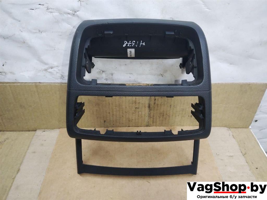 Декоративная накладка центральной консоли Audi A6 4G/C7 2012, 2.0 л., TDi, CGL, дизель, АКПП, серый, универсал, передний привод, 4G0864376B - фото №1