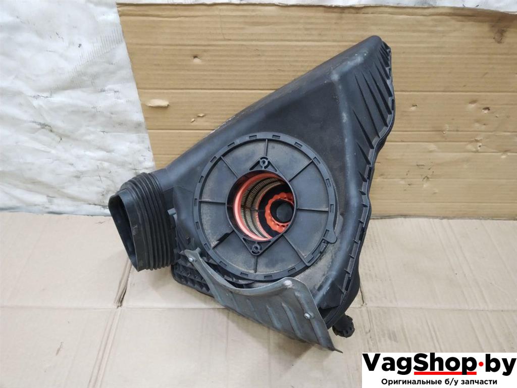 корпус воздушного фильтра Audi A6 4G/C7 2012, 2.0 л., TDi, CGL, дизель, АКПП, серый, универсал, передний привод, 4G0133838L - фото №1