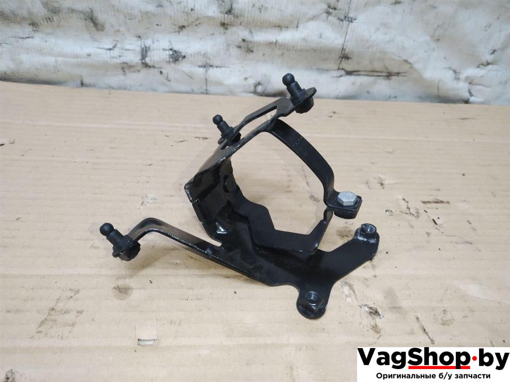 кронштейн (крепление) Audi A6 4G/C7 2012, 2.0 л., TDi, CGL, дизель, АКПП, серый, универсал, передний привод, 4G0820195D - фото №1