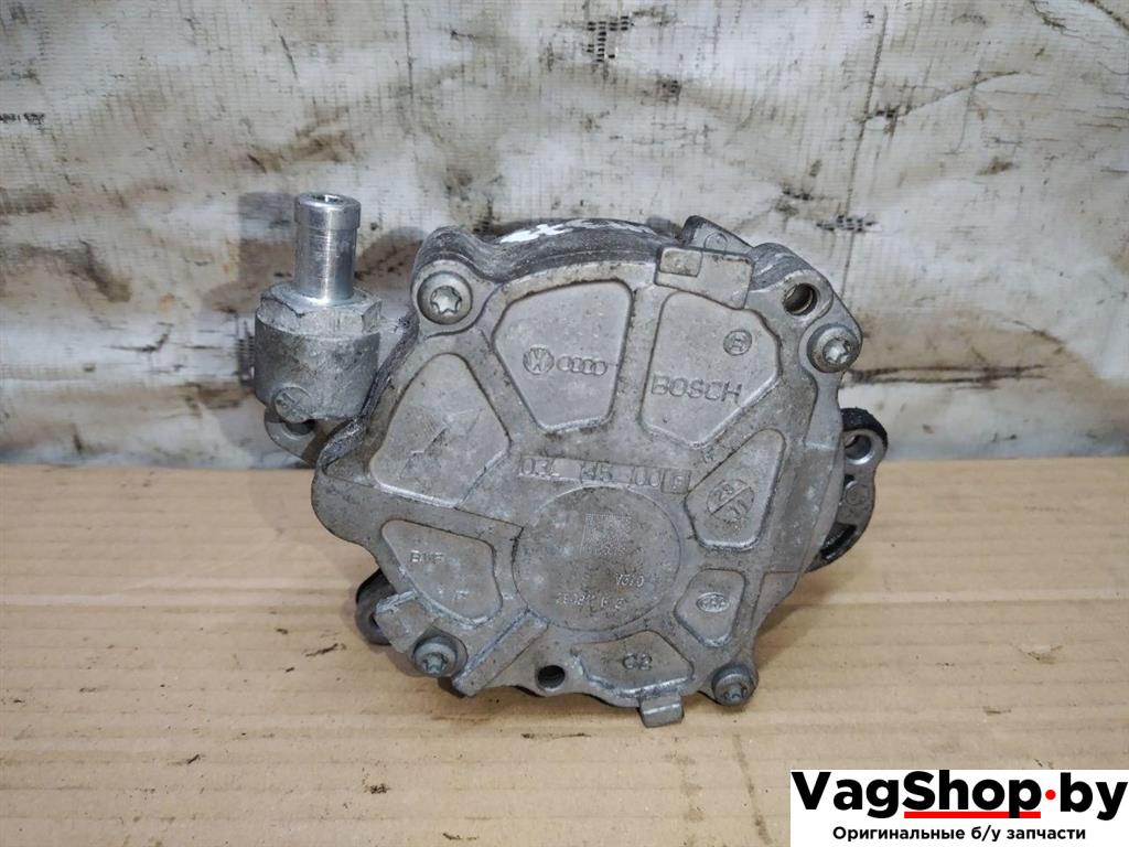 насос вакуумный Audi A6 4G/C7 2012, 2.0 л., TDi, CGL, дизель, АКПП, серый, универсал, передний привод, 03L145100F - фото №1