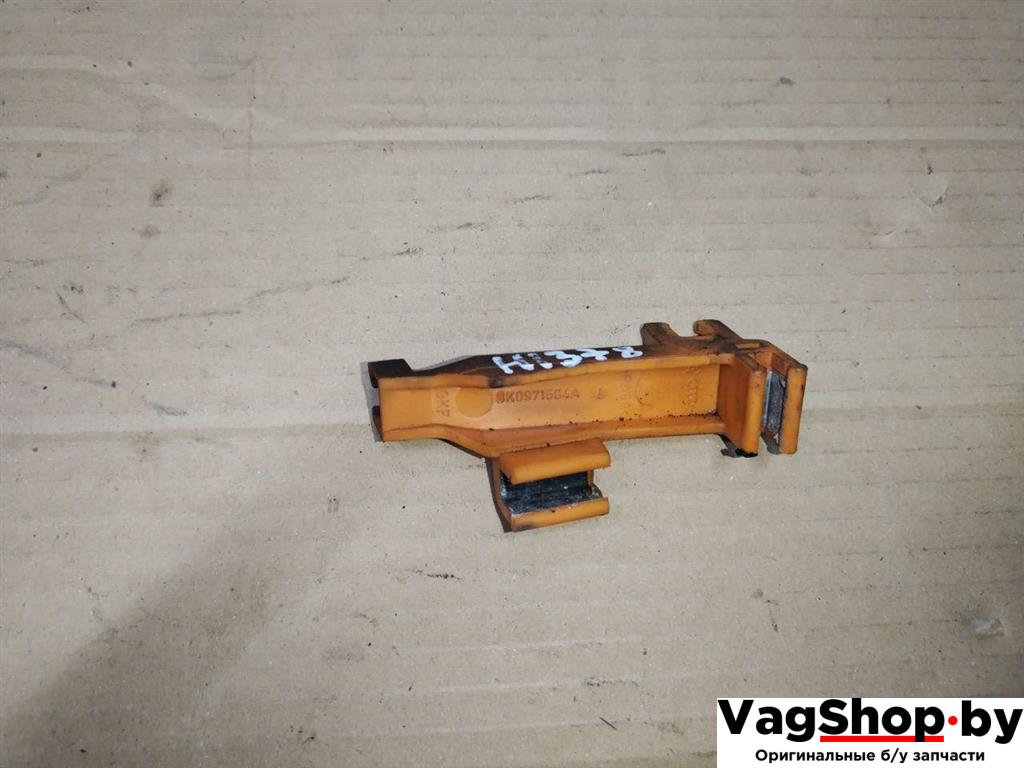 кронштейн (крепление) Audi A6 4G/C7 2012, 2.0 л., TDi, CGL, дизель, АКПП, серый, универсал, передний привод, 8K0971504A - фото №1