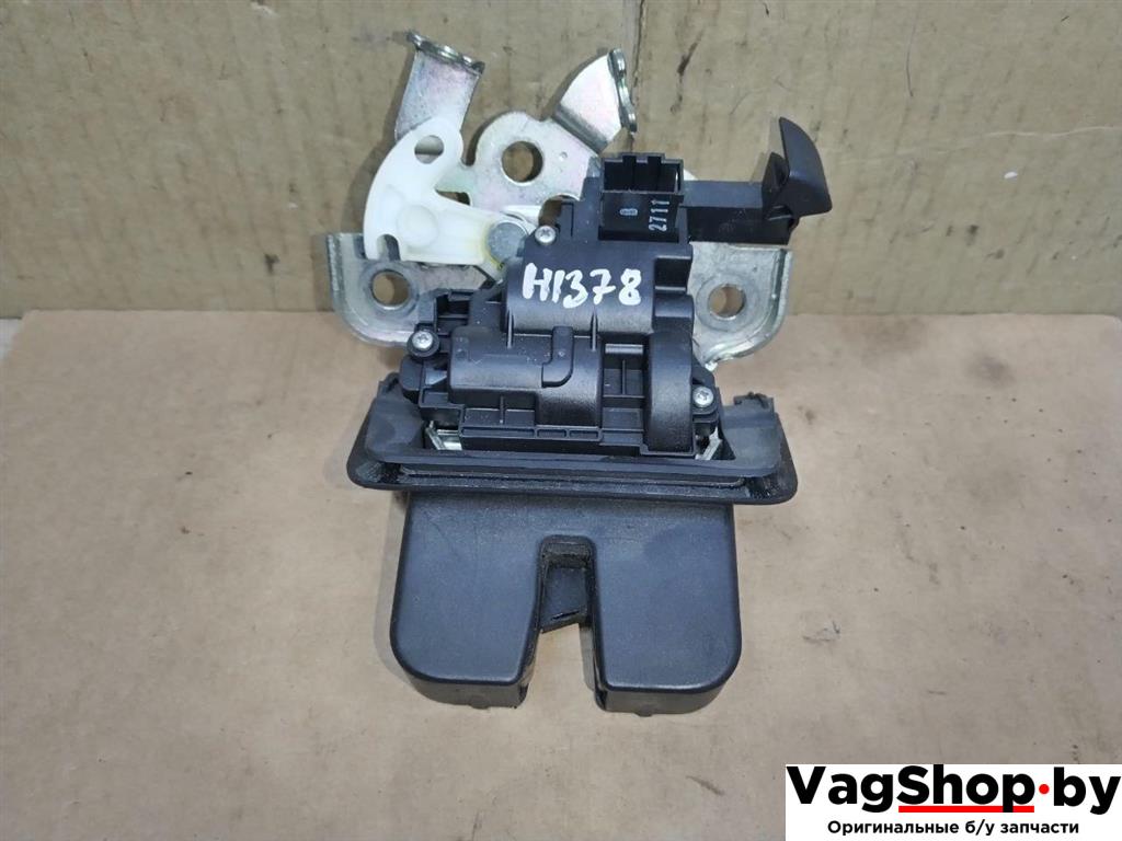 замок багажника Audi A6 4G/C7 2012, 2.0 л., TDi, CGL, дизель, АКПП, серый, универсал, передний привод, 8K9827505A - фото №1