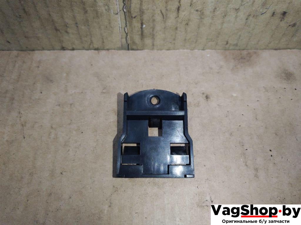 кронштейн (крепление) Audi A6 4G/C7 2012, 2.0 л., TDi, CGL, дизель, АКПП, серый, универсал, передний привод, 4G9861961 - фото №1