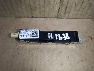 усилитель антенны Audi A6 4G/C7 2012, 2.0 л., TDi, CGL, дизель, АКПП, серый, универсал, передний привод, 4G9035225A