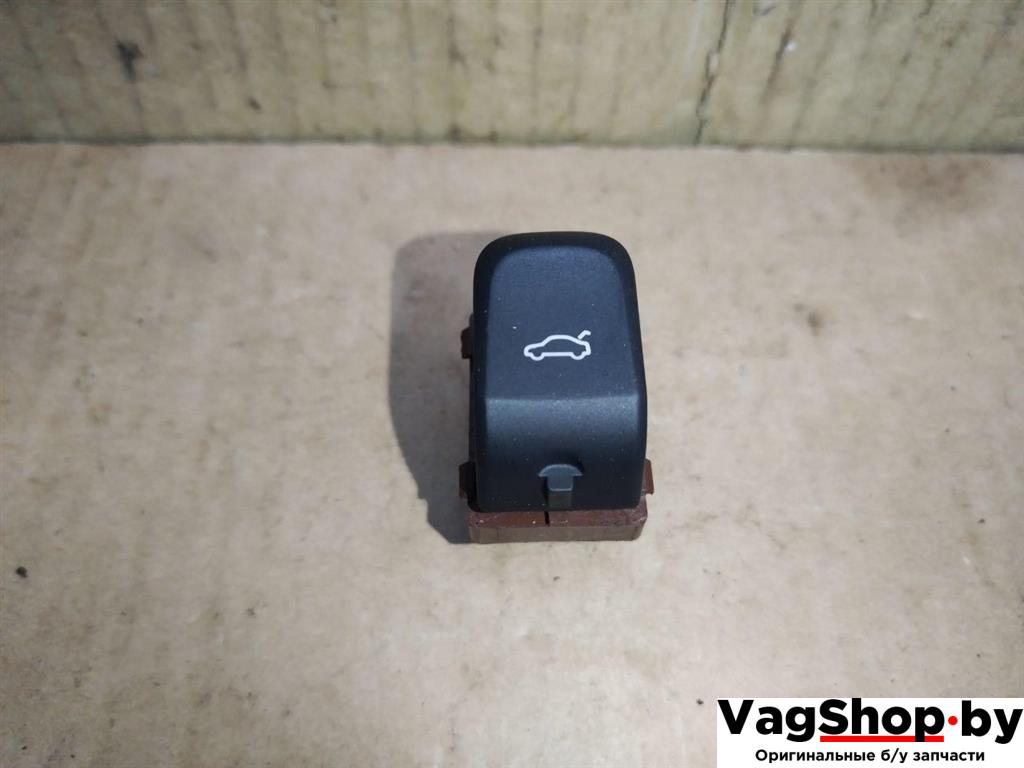 кнопка открытия багажника Audi A6 4G/C7 2012, 2.0 л., TDi, CGL, дизель, АКПП, серый, универсал, передний привод, 4H0959831A - фото №1