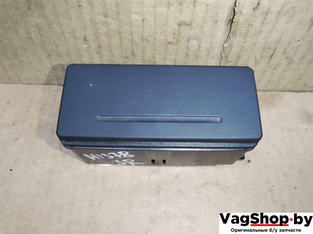 пепельница Audi A6 4G/C7 2012, 2.0 л., TDi, CGL, дизель, АКПП, серый, универсал, передний привод, 4G8857406A - фото №1