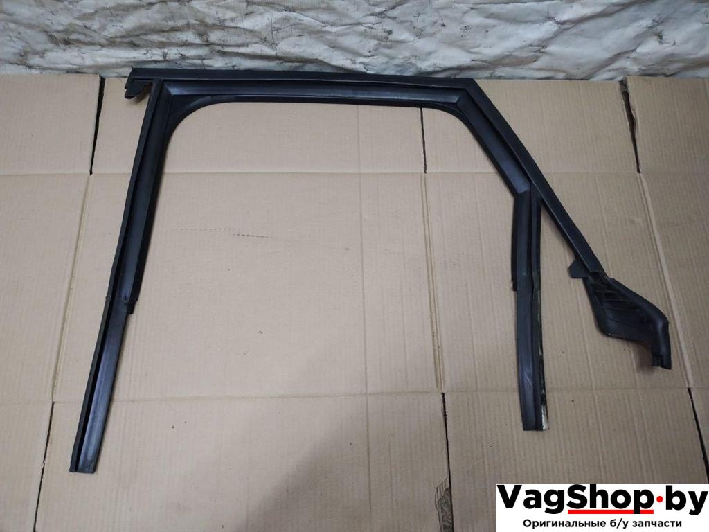 направляющая стекла Audi A6 4G/C7 2012, 2.0 л., TDi, CGL, дизель, АКПП, серый, универсал, передний привод, 4G9839439C - фото №1