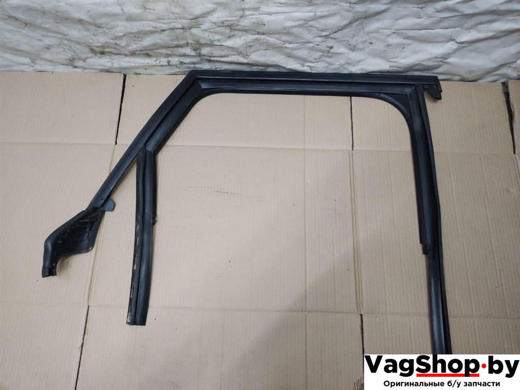 направляющая стекла Audi A6 4G/C7 2012, 2.0 л., TDi, CGL, дизель, АКПП, серый, универсал, передний привод, 4G9839440C - фото №1