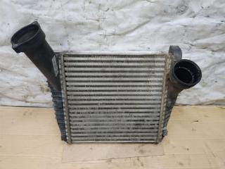 интеркулер Volkswagen Touareg 1 поколение [рестайлинг] 2008, 3.0 л., TDi, CAS, дизель, АКПП, черный, внедорожник 5 дв., полный привод, 7L6145803