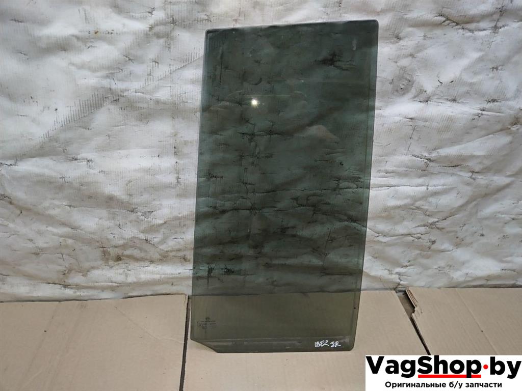 стекло двери задней правой Volkswagen Touran 2 2013, 1.6 л., TDi, CAY, дизель, МКПП, черный, минивэн, передний привод - фото №1