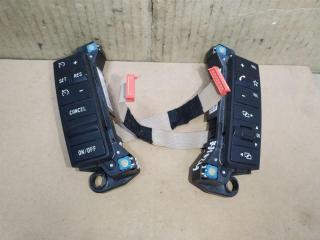 кнопки управления на руле Volkswagen Touareg 1 поколение [рестайлинг] 2008, 3.0 л., TDi, CAS, дизель, АКПП, черный, внедорожник 5 дв., полный привод, 7L69595373X1, 7L6959538E3X1