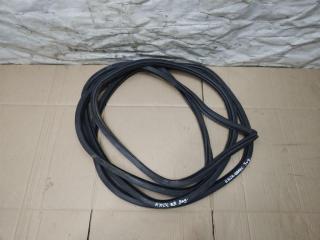 уплотнитель двери Volkswagen Touareg 1 поколение [рестайлинг] 2008, 3.0 л., TDi, CAS, дизель, АКПП, черный, внедорожник 5 дв., полный привод, 7L0867367G