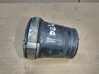 патрубок интеркулера Volkswagen Touareg 1 поколение [рестайлинг] 2008, 3.0 л., TDi, CAS, дизель, АКПП, черный, внедорожник 5 дв., полный привод, 7L6145720D