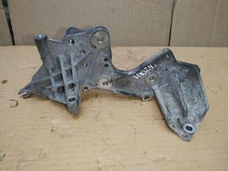 кронштейн ТНВД Volkswagen Touareg 1 поколение [рестайлинг] 2008, 3.0 л., TDi, CAS, дизель, АКПП, черный, внедорожник 5 дв., полный привод, 059130147N