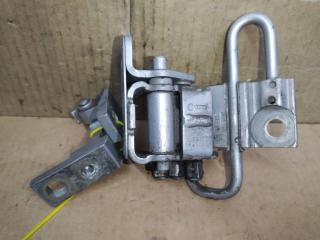 петля двери Audi A6 Allroad Quattro C6 [рестайлинг] 2010, 3.0 л., TDi, CDY, дизель, АКПП, серебро, универсал, полный привод, 8E0831412E