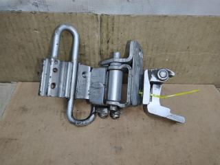 петля двери Audi A6 Allroad Quattro C6 [рестайлинг] 2010, 3.0 л., TDi, CDY, дизель, АКПП, серебро, универсал, полный привод, 8E0833411E