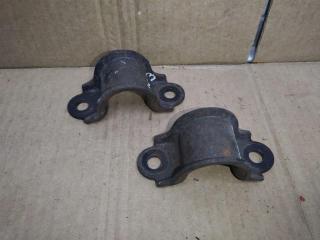 крепление стабилизатора / втулки стабилизатора Volkswagen Caddy 3 поколение [рестайлинг] 2012, 2.0 л., TDi, CFH, дизель, МКПП, белый, минивэн, передний привод, 7H0511417A