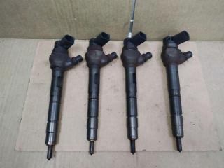 форсунка Volkswagen Caddy 3 поколение [рестайлинг] 2012, 2.0 л., TDi, CFH, дизель, МКПП, белый, минивэн, передний привод, 03L130277J, 0445110369