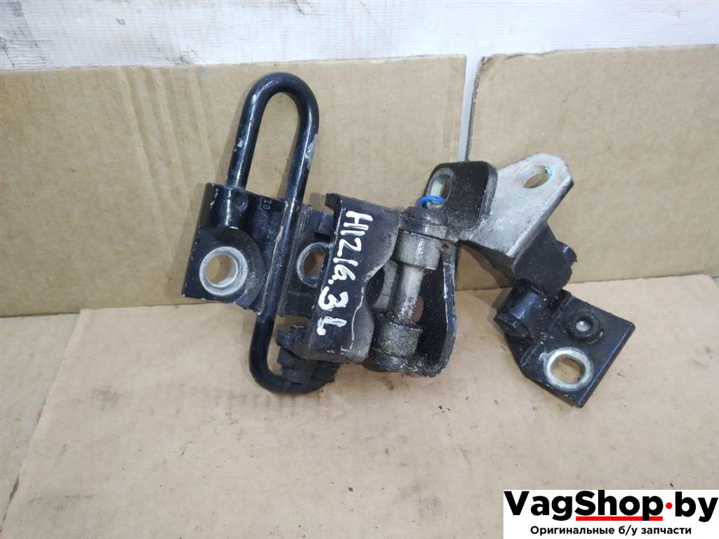 петля двери Volkswagen Golf Plus 2 поколение 2010, 1.6 л., TDi, CAY, дизель, МКПП, черный, хетчбэк 5 дв., передний привод, 1K9833401E, 1K4833411Q - фото №1