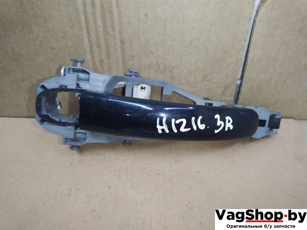 ручка наружная задняя правая Volkswagen Golf Plus 2 поколение 2010, 1.6 л., TDi, CAY, дизель, МКПП, черный, хетчбэк 5 дв., передний привод - фото №1