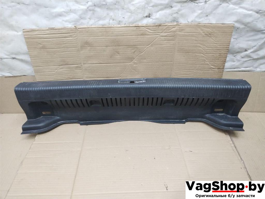 накладка внутренняя на заднюю панель кузова Volkswagen Golf Plus 2 поколение 2010, 1.6 л., TDi, CAY, дизель, МКПП, черный, хетчбэк 5 дв., передний привод, 5M0863459D - фото №1