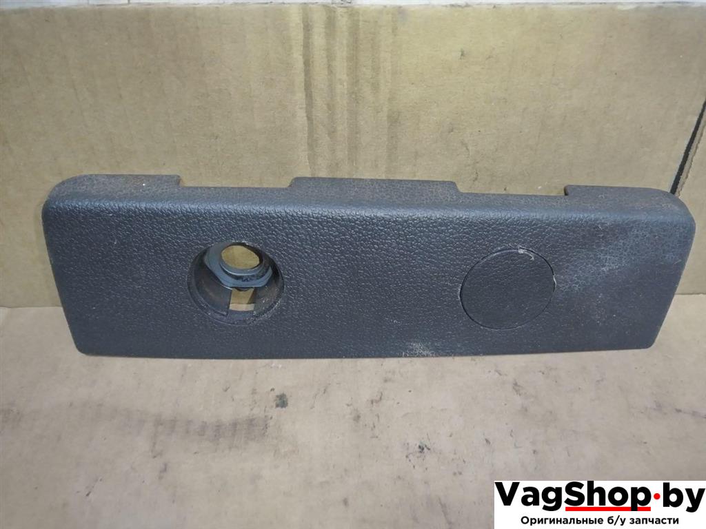 накладка декоративная Volkswagen Golf Plus 2 поколение 2010, 1.6 л., TDi, CAY, дизель, МКПП, черный, хетчбэк 5 дв., передний привод, 5M0885074D, 5M0885749A - фото №1