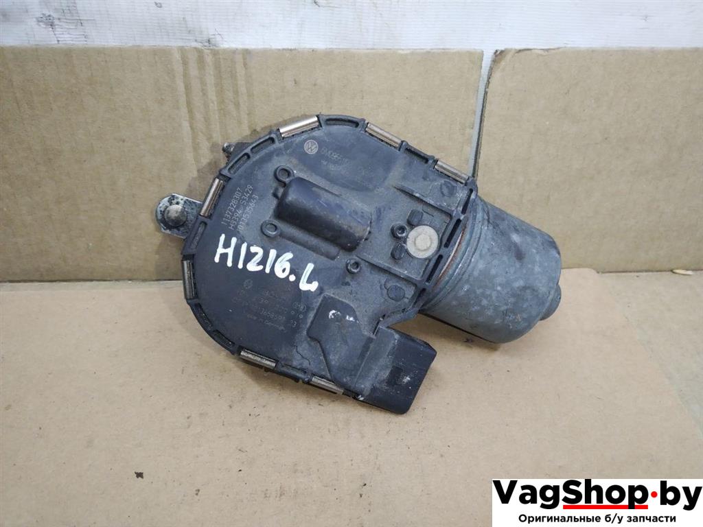 моторчик передних стеклоочистителей (дворников) Volkswagen Golf Plus 2 поколение 2010, 1.6 л., TDi, CAY, дизель, МКПП, черный, хетчбэк 5 дв., передний привод, 5M0955119C - фото №1