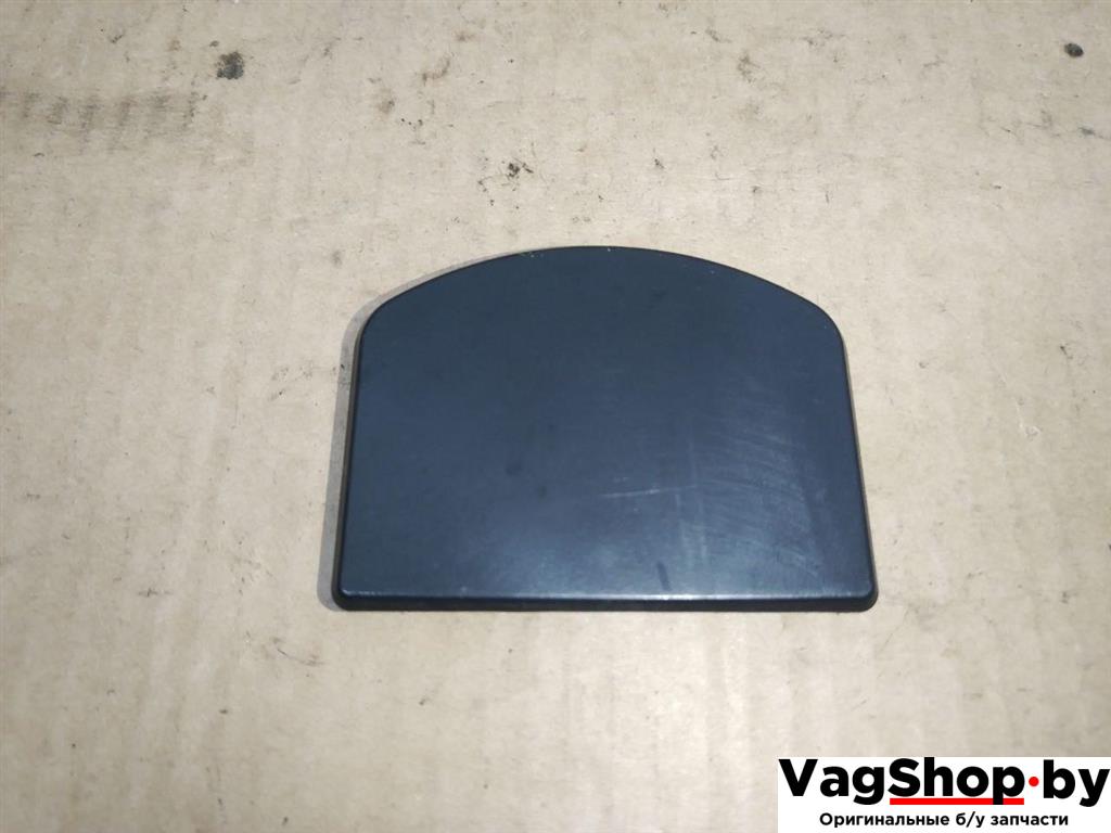 накладка декоративная Volkswagen Golf Plus 2 поколение 2010, 1.6 л., TDi, CAY, дизель, МКПП, черный, хетчбэк 5 дв., передний привод, 5M0863229 - фото №1