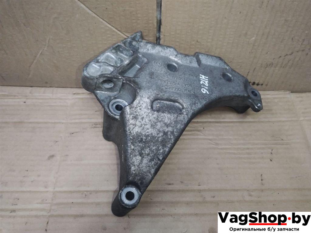 кронштейн двигателя Volkswagen Golf Plus 2 поколение 2010, 1.6 л., TDi, CAY, дизель, МКПП, черный, хетчбэк 5 дв., передний привод, 03L199207 - фото №1