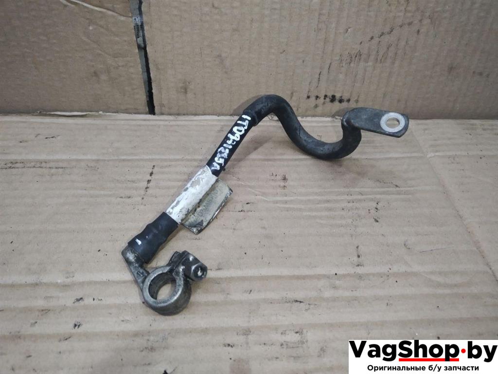 клемма аккумулятора минус Volkswagen Golf Plus 2 поколение 2010, 1.6 л., TDi, CAY, дизель, МКПП, черный, хетчбэк 5 дв., передний привод, 1T0971235A - фото №1