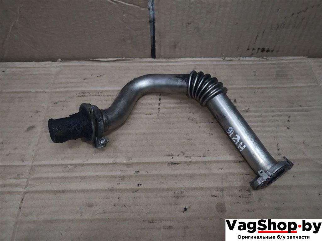трубка системы рециркуляции EGR Volkswagen Golf Plus 2 поколение 2010, 1.6 л., TDi, CAY, дизель, МКПП, черный, хетчбэк 5 дв., передний привод, 03L131521R - фото №1