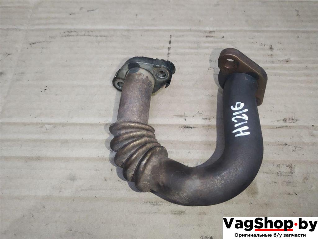 трубка системы рециркуляции EGR Volkswagen Golf Plus 2 поколение 2010, 1.6 л., TDi, CAY, дизель, МКПП, черный, хетчбэк 5 дв., передний привод, 03P131521E - фото №1